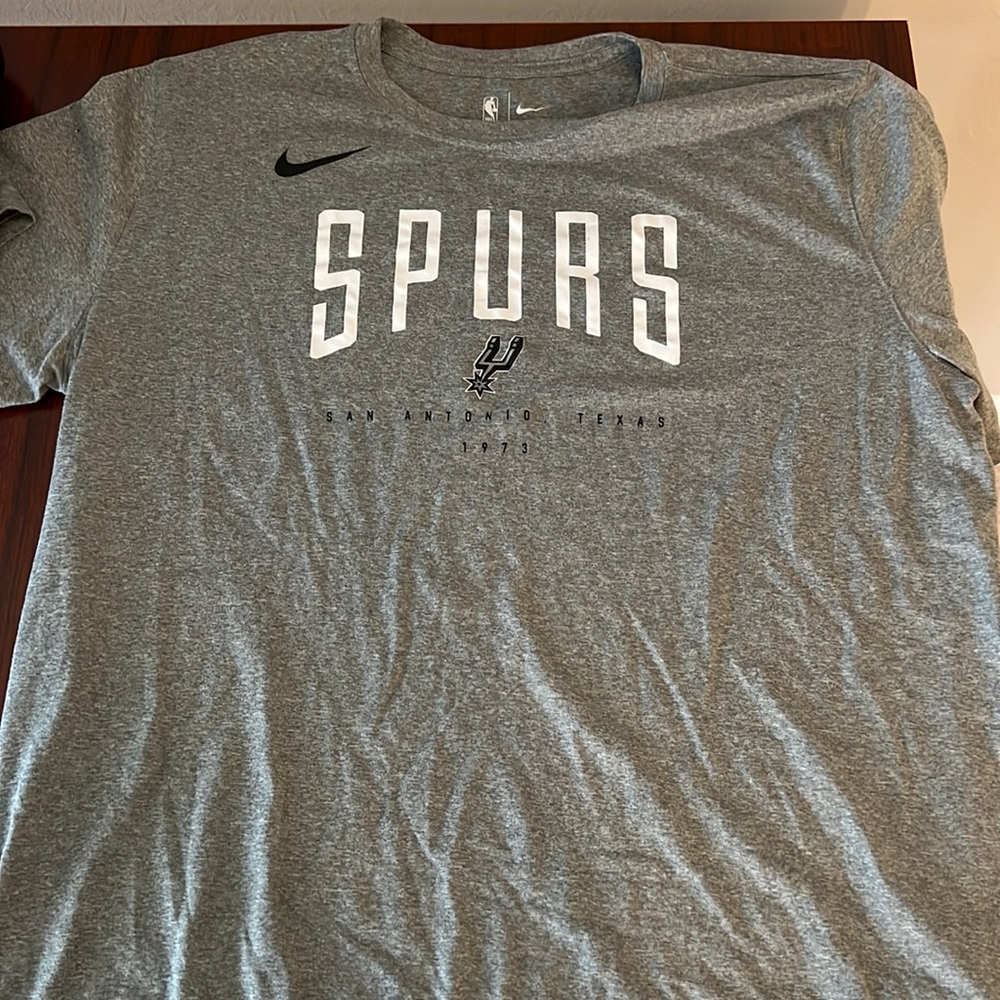 Nike mens San Antonio Spurs Dri-fit t shirt size large